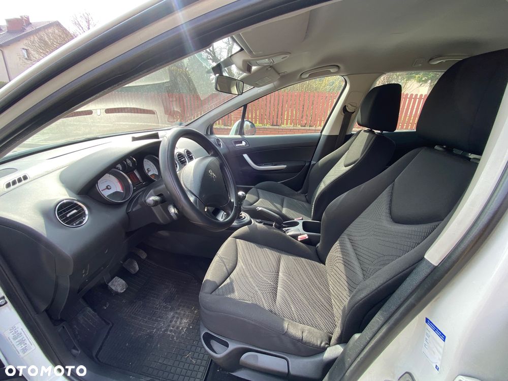 Peugeot 308 1.6 HDi Premium - 12