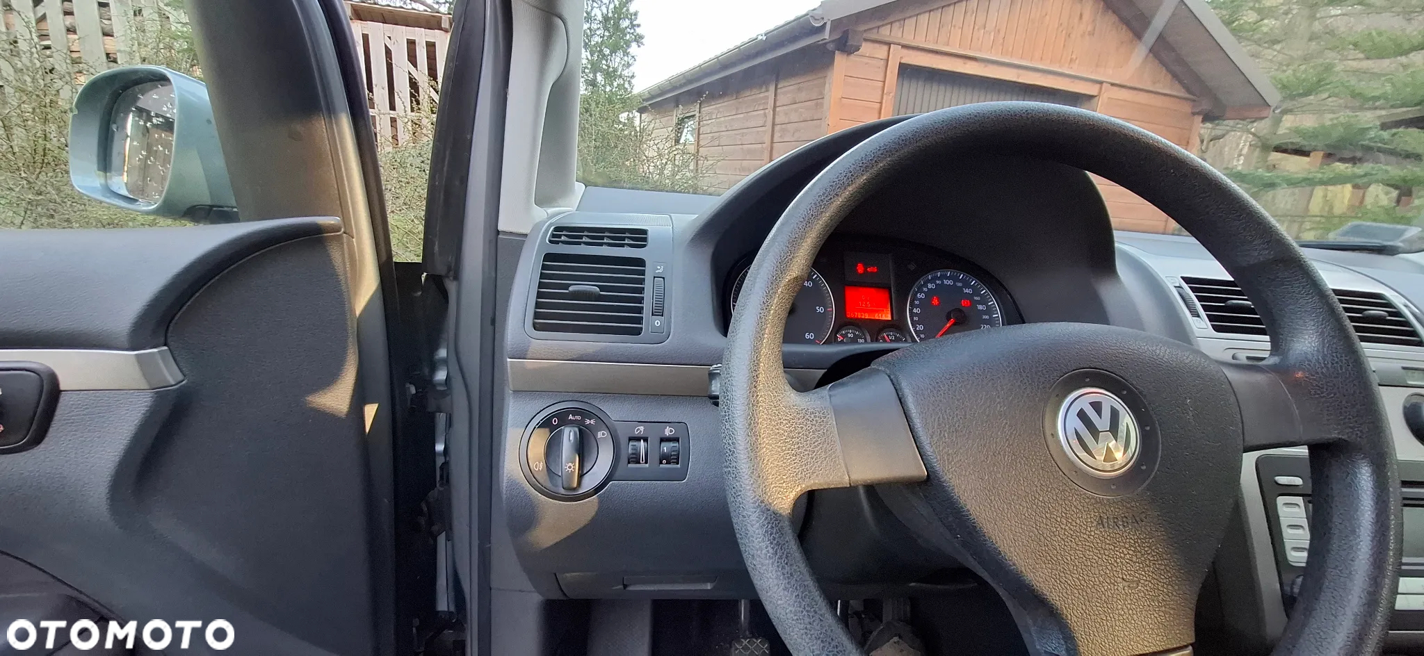 Volkswagen Touran 1.9 TDI Conceptline - 13