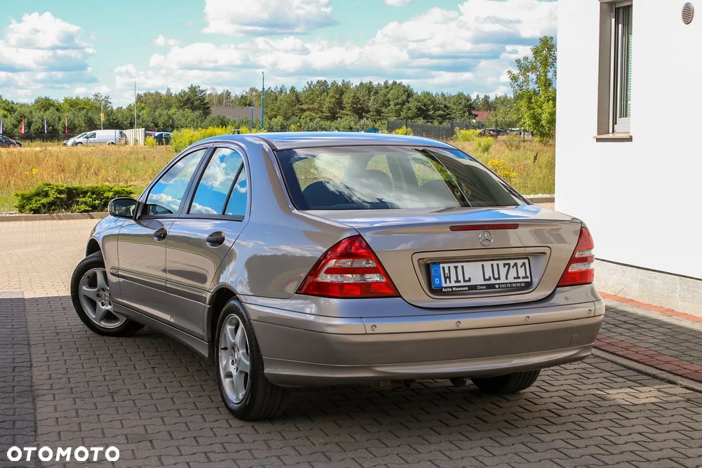 Mercedes-Benz Klasa C 180 Kompressor Automatik Classic - 15