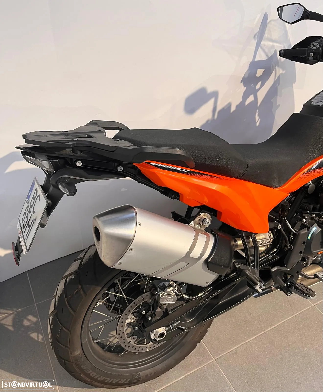 KTM 890 - 3