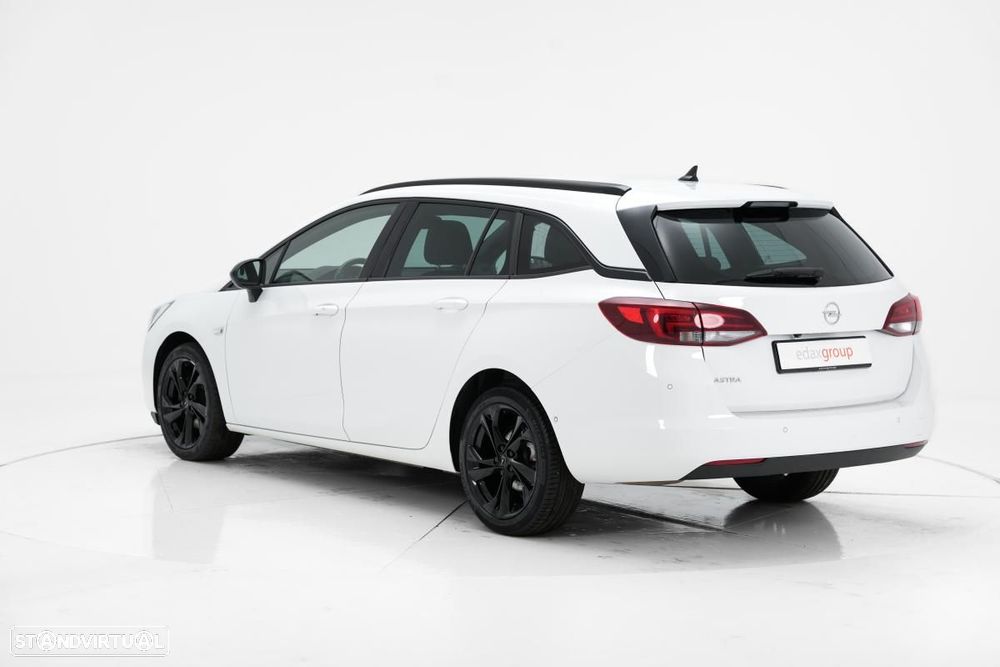 Opel Astra Sports Tourer - 4