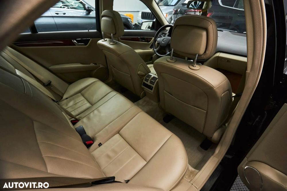 Mercedes-Benz C - 13