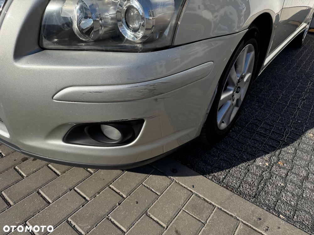 Toyota Avensis 2.0 VVT-i Sol - 8