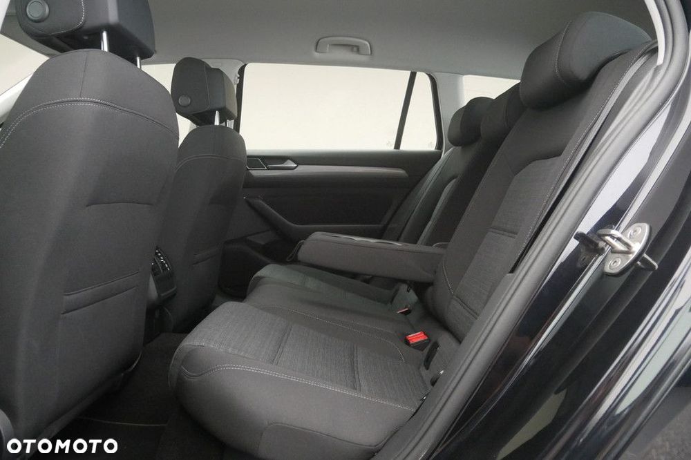 Volkswagen Passat Variant 2.0 TSI Business DSG - 15