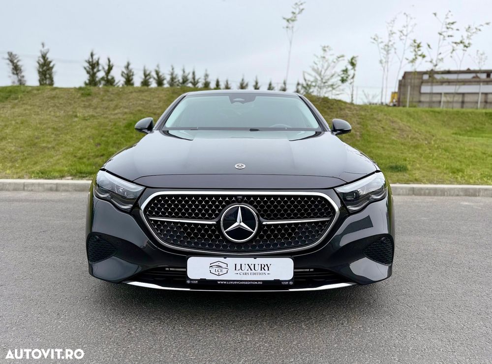 Mercedes-Benz E 200 4MATIC 9G-TRONIC Edition AMG Line - 9
