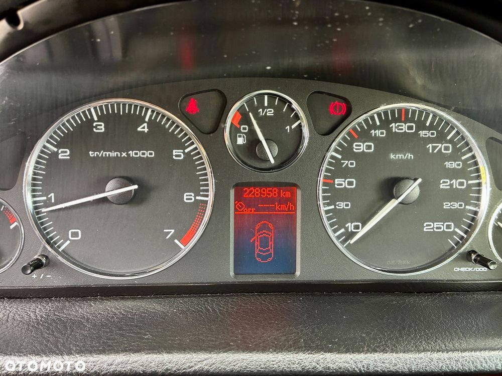 Peugeot 407 2.2 SV Executive - 33