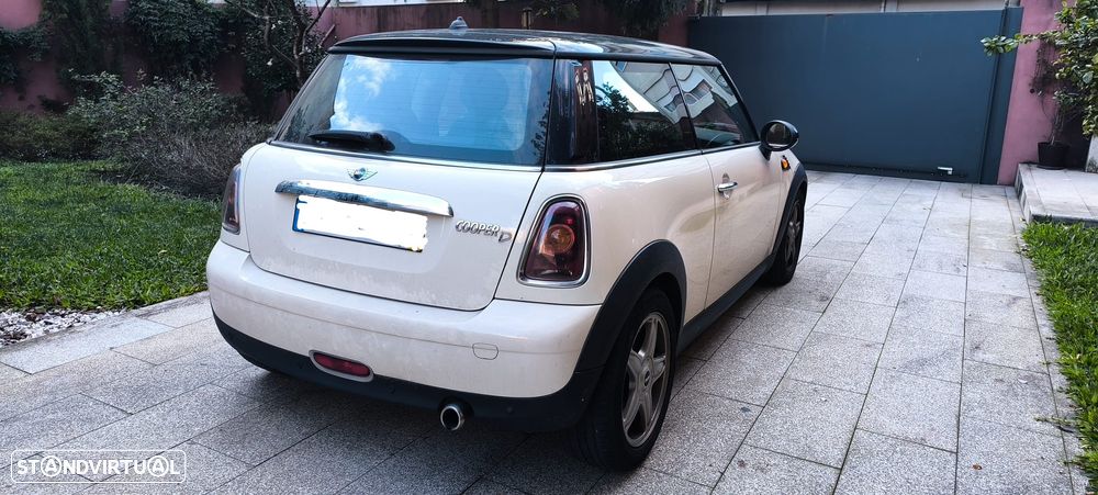 MINI 3 Portas Cooper D Auto - 2