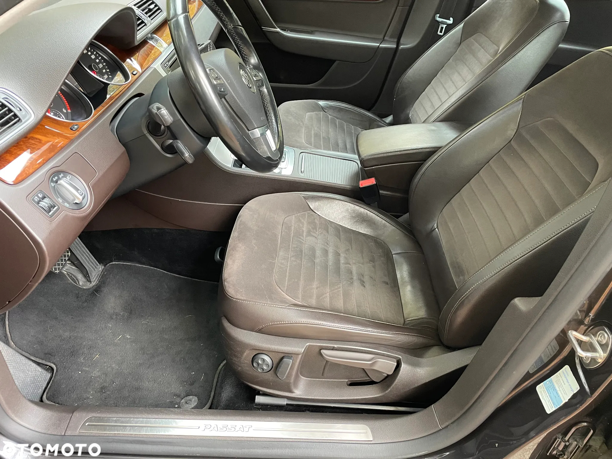 Volkswagen Passat 2.0 TDI Highline DSG - 17