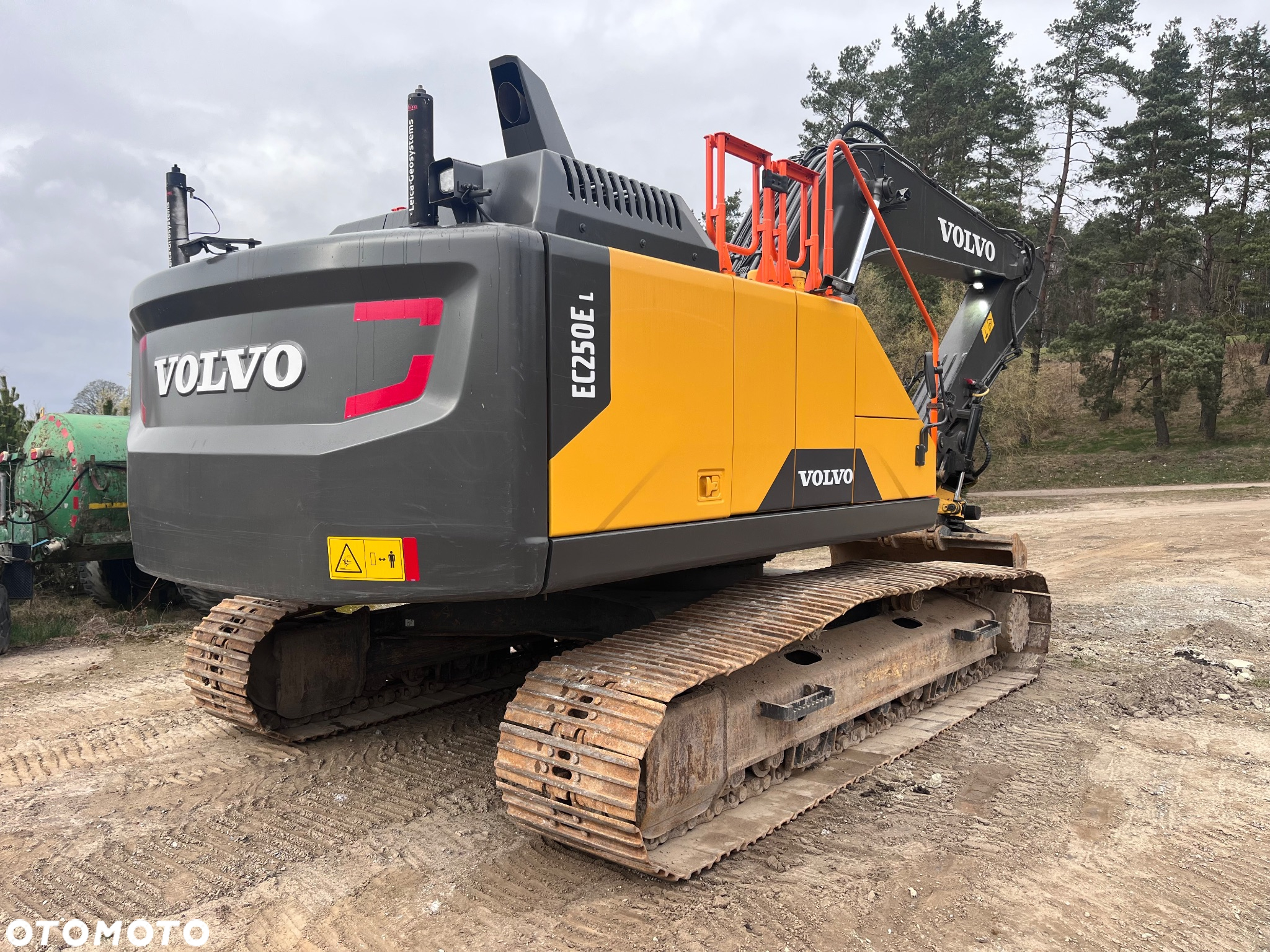 Volvo EC250EL - 4