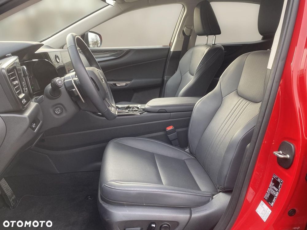 Lexus NX - 14