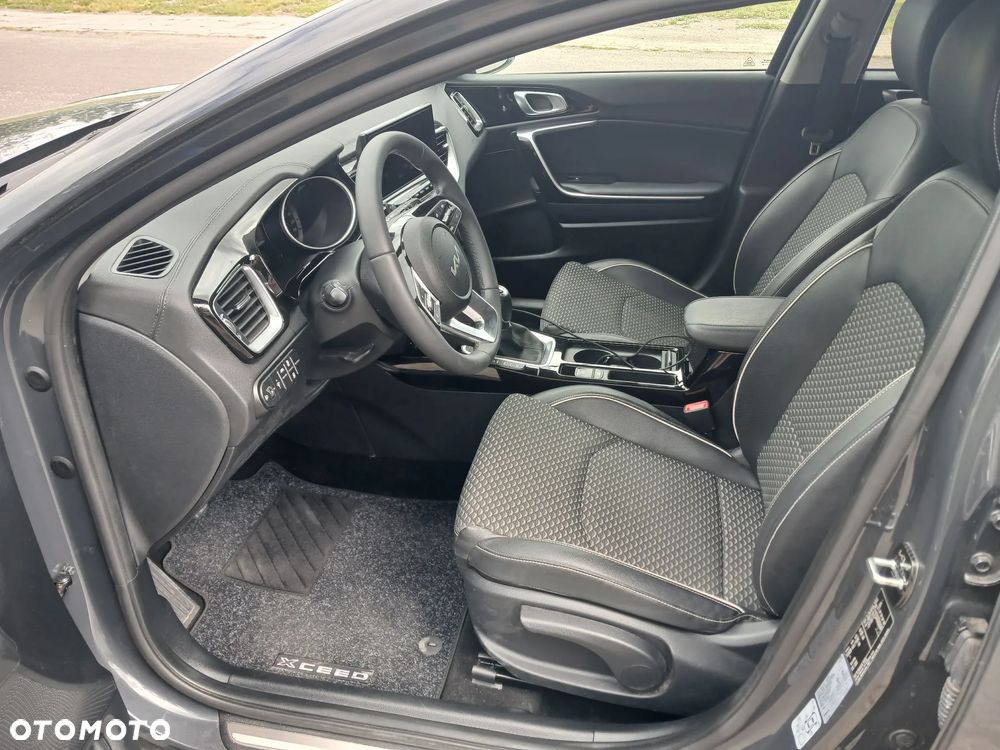Kia XCeed 1.0 T-GDI L Business Line - 9