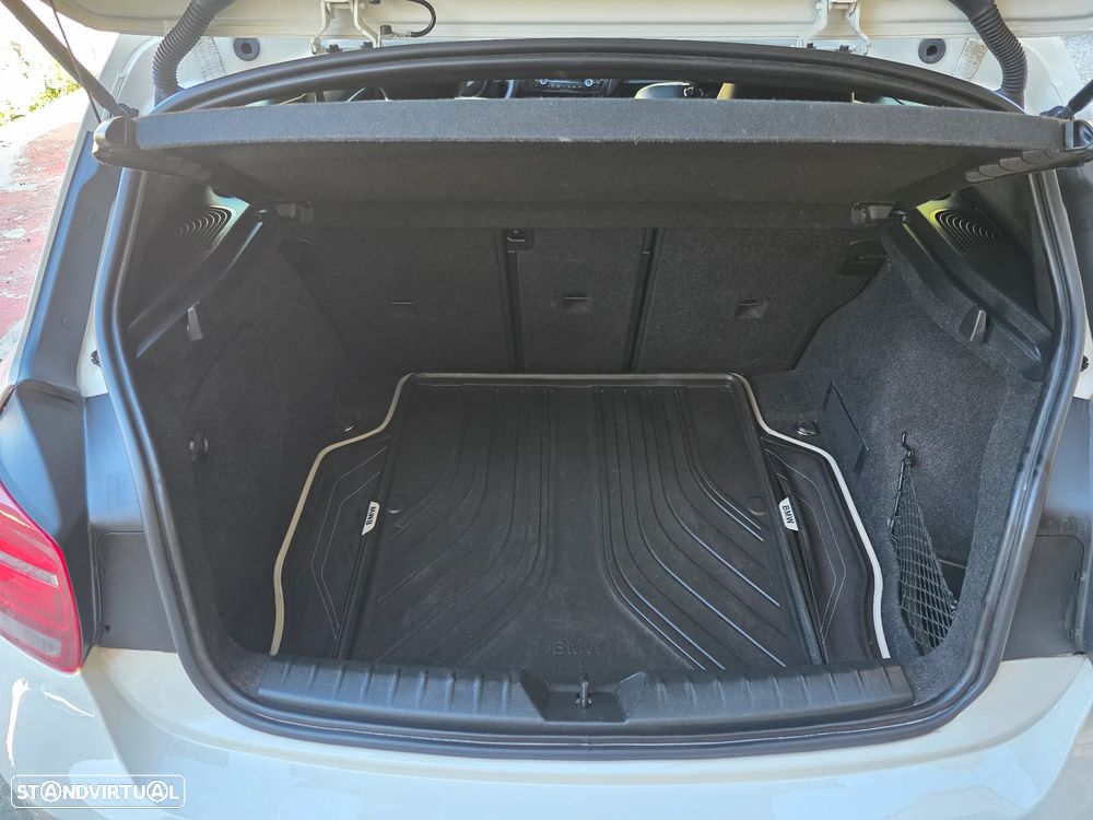 BMW 120 dA Pack M - 29