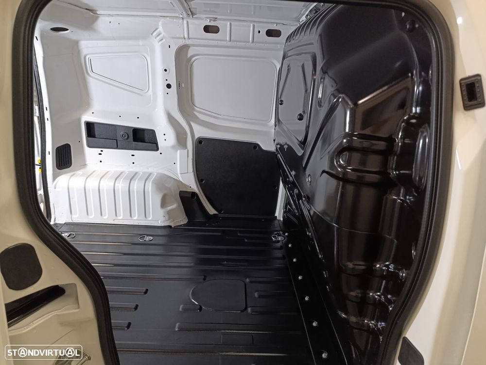 Fiat Fiorino 1.3 M-jet Adventure - 12