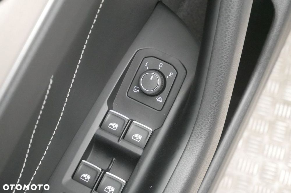 Volkswagen Passat Variant 2.0 TSI Elegance DSG - 34