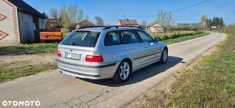BMW Seria 3 320i - 3