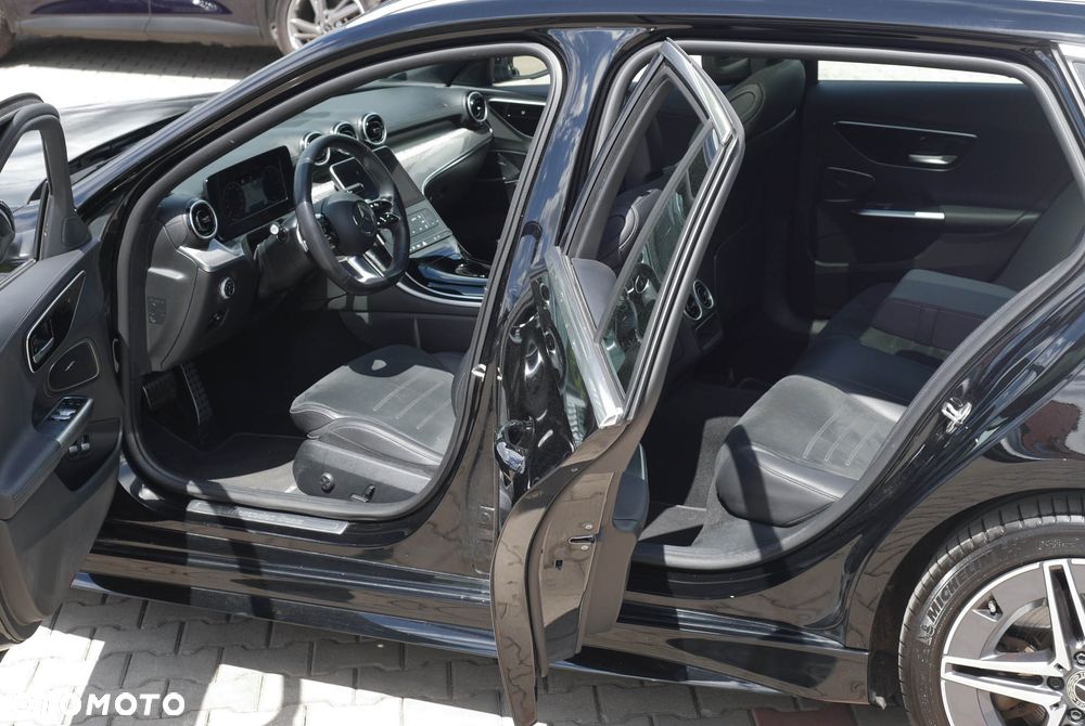 Mercedes-Benz Klasa C 300 e 9G-TRONIC AMG Line - 11