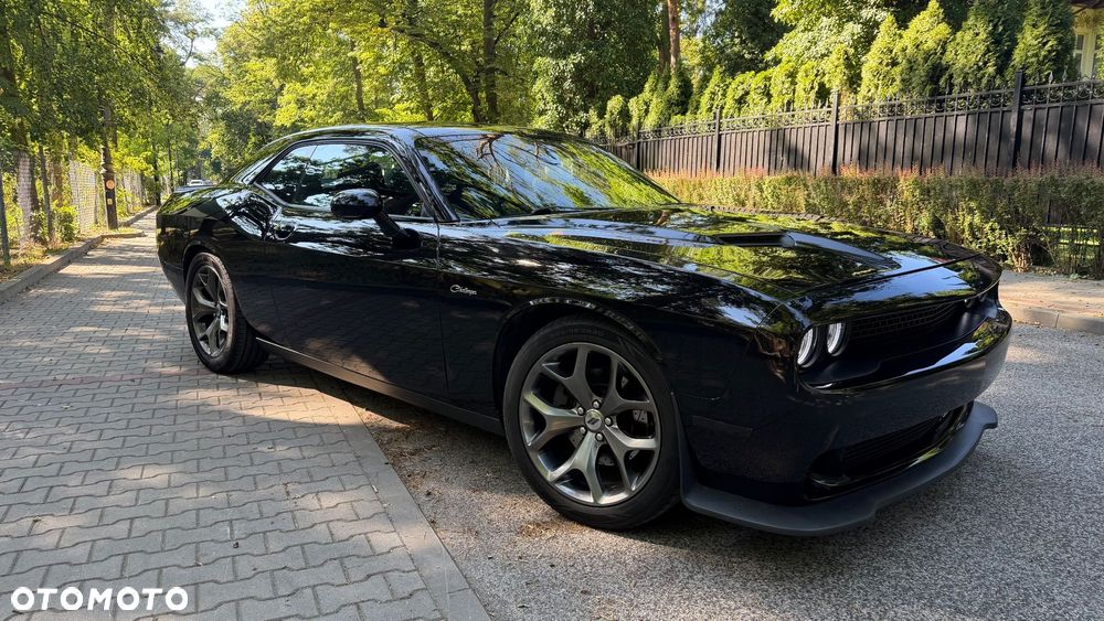Dodge Challenger - 4