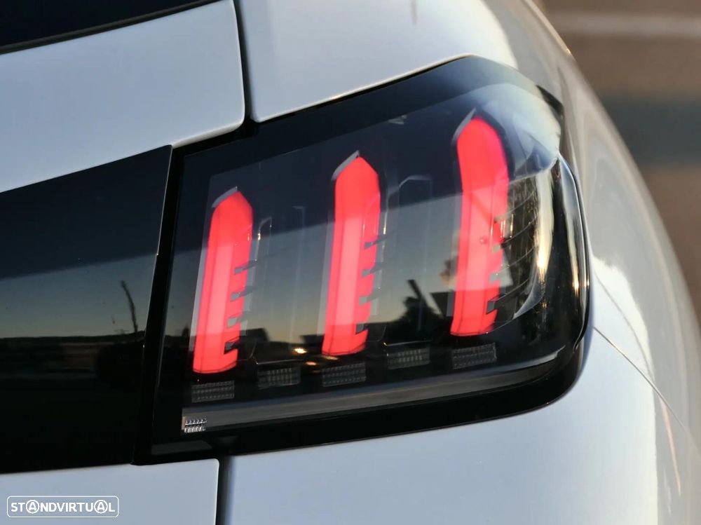 Peugeot e-208 50 kWh GT - 11