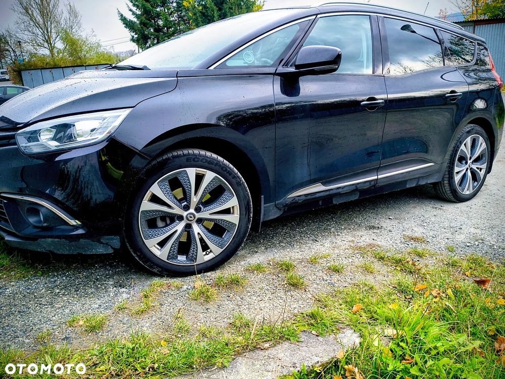 Renault Grand Scenic - 13