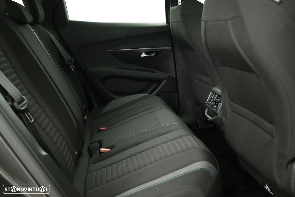Peugeot 3008 1.6 Hybrid Allure e-EAT8 - 22