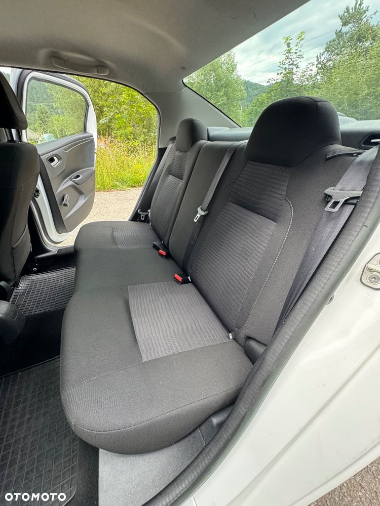 Peugeot 301 1.2 Pure Tech Active - 15