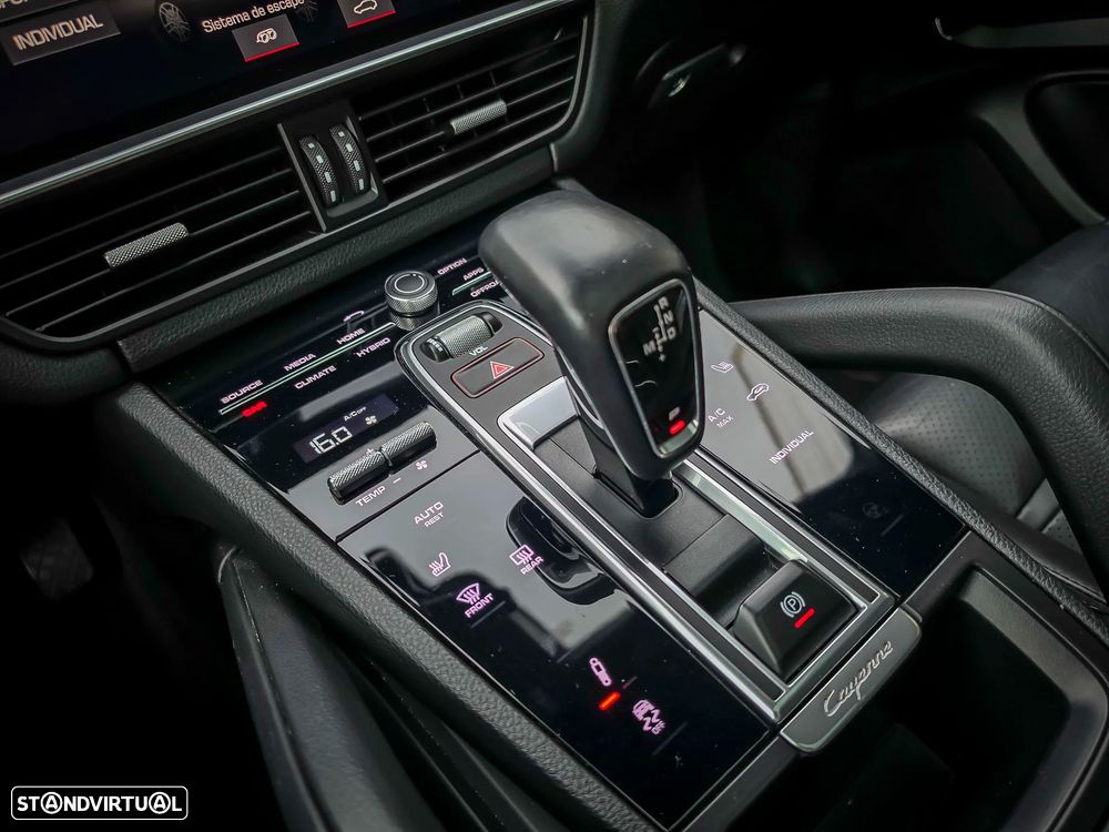Porsche Cayenne Coupé E-Hybrid - 40