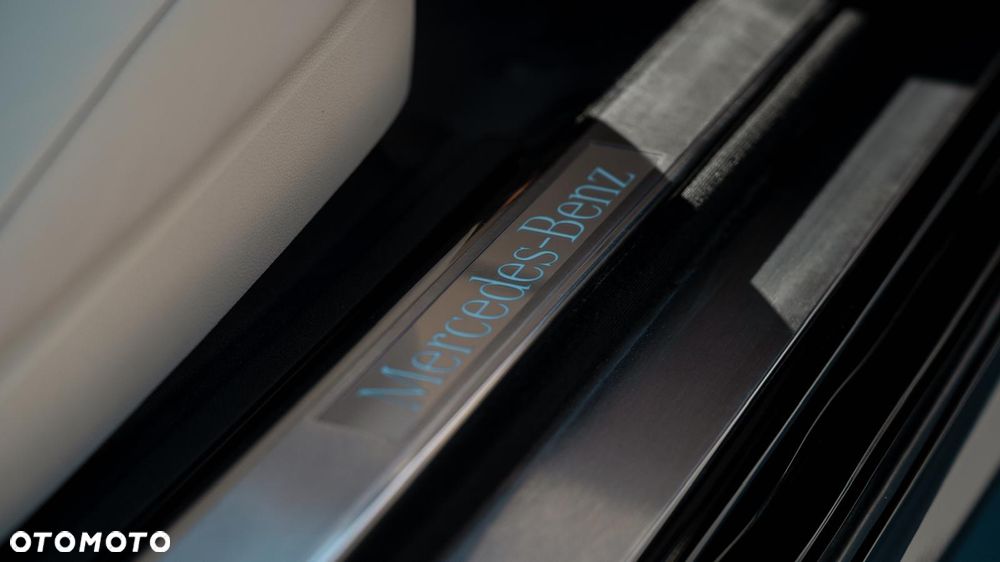 Mercedes-Benz CL 500 4-Matic BlueEff - 37