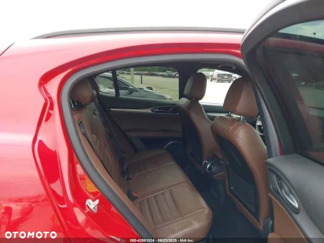 Alfa Romeo Stelvio 2.0 Turbo 16V AT8-Q4 Veloce Ti - 11