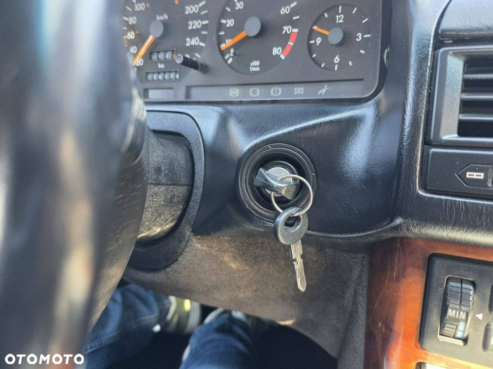 Mercedes-Benz SL - 13