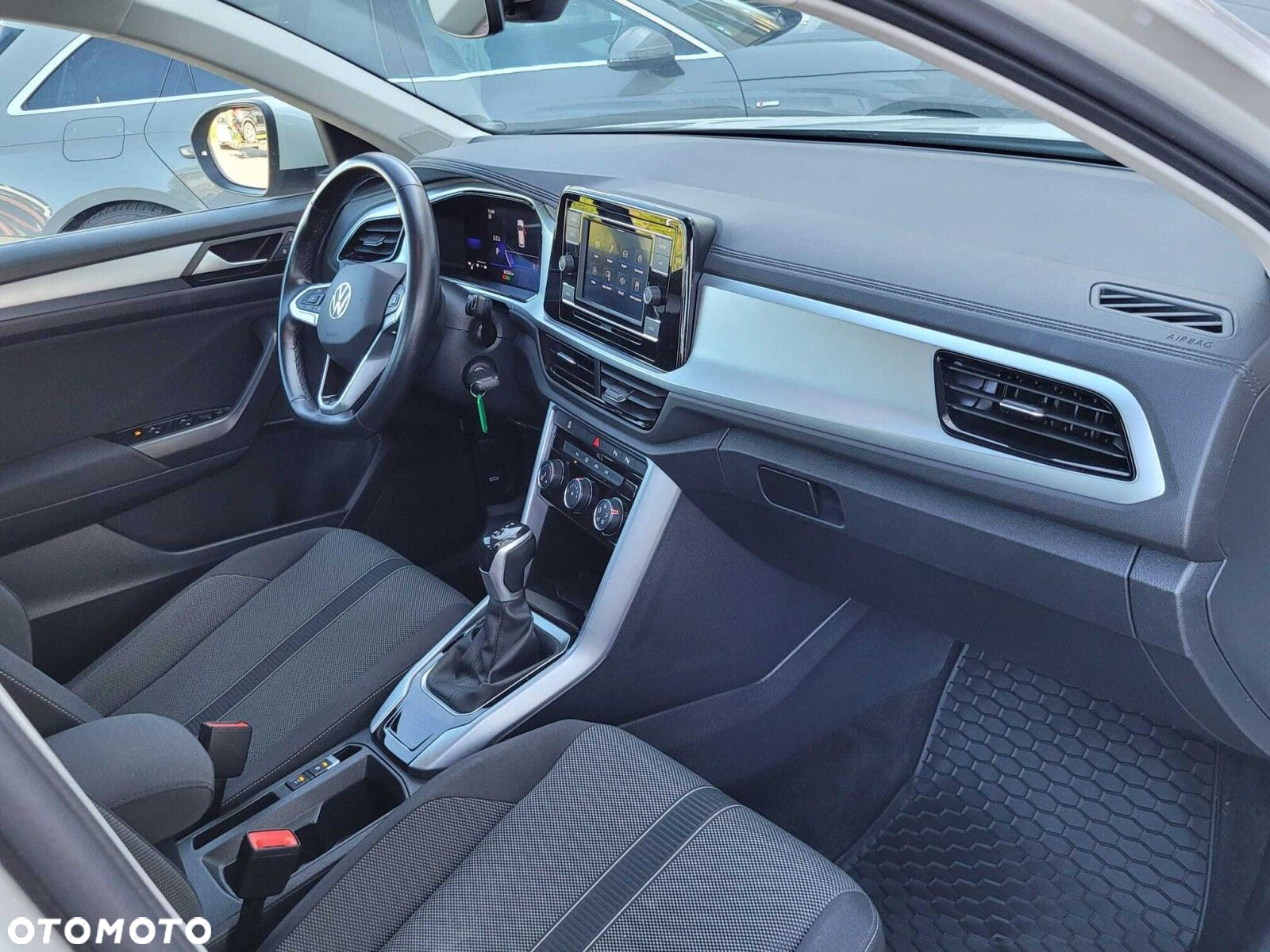 Volkswagen T-Roc 1.5 TSI Life DSG - 9