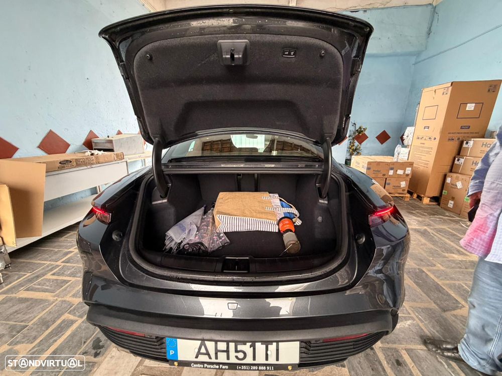 Porsche Taycan Standard - 26