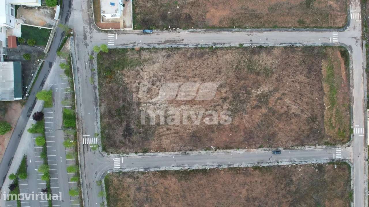 Oportunidade única para construir a sua casa de sonho! - Grande imagem: 2/3