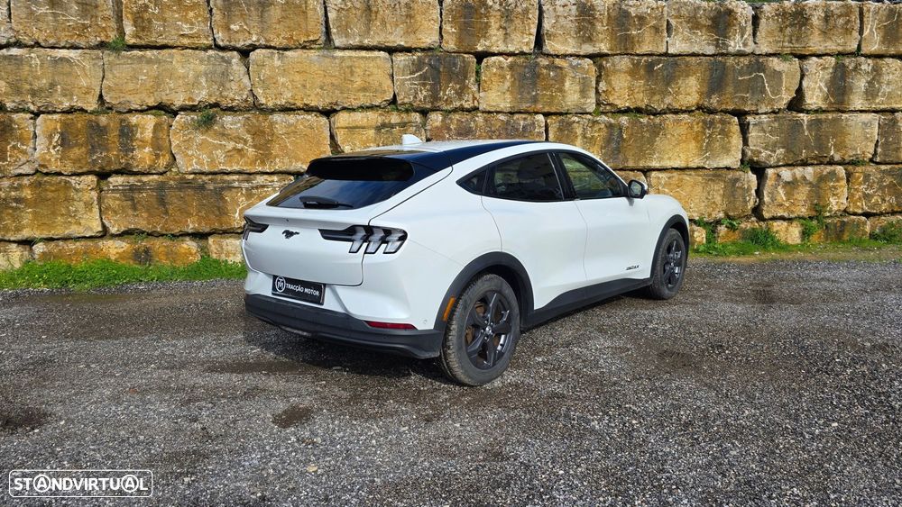 Ford Mustang Mach-E - 2