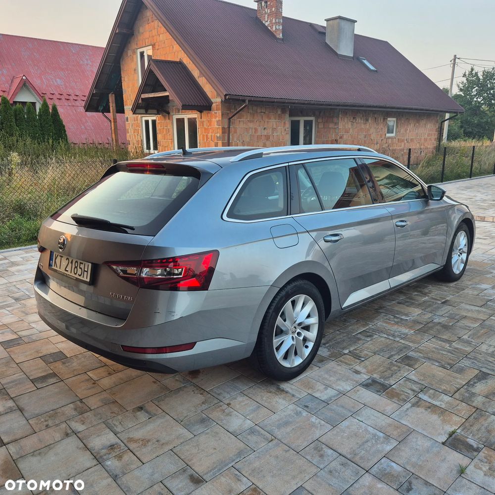 Skoda Superb 2.0 TDI Ambition - 5