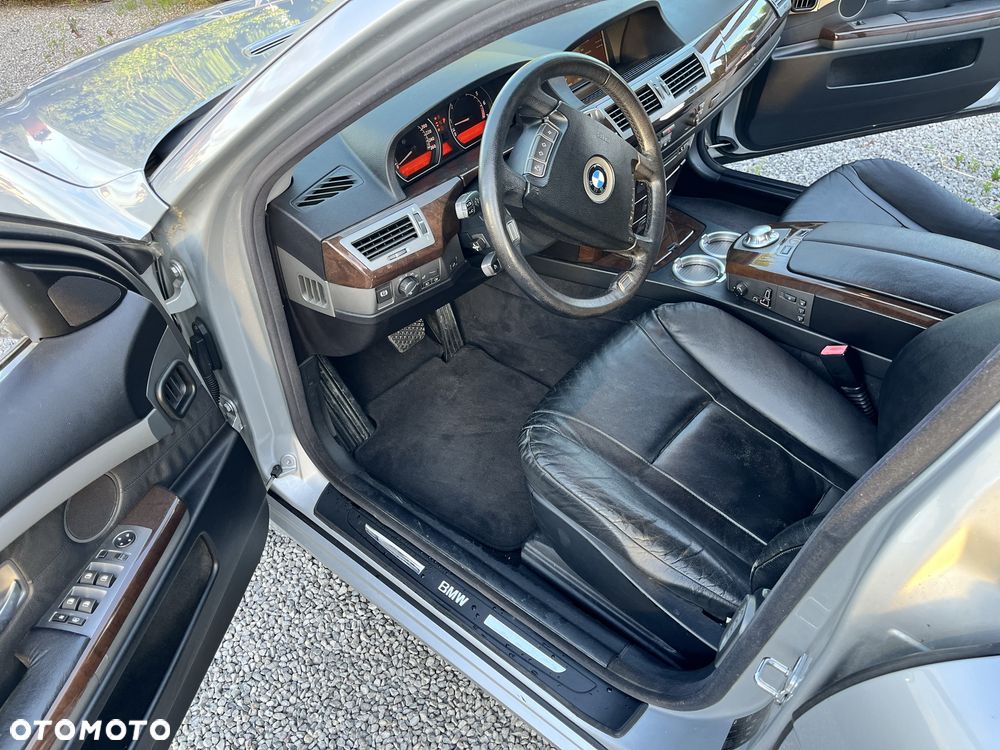 BMW Seria 7 - 8