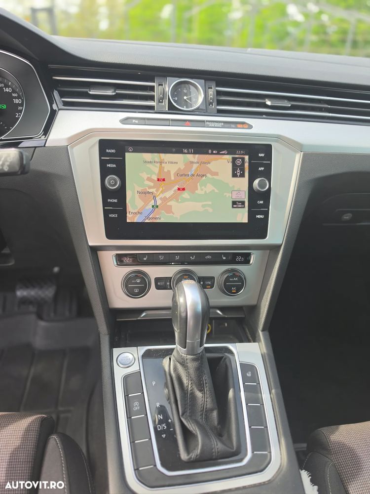 Volkswagen Passat 2.0 TDI SCR DSG Highline - 10