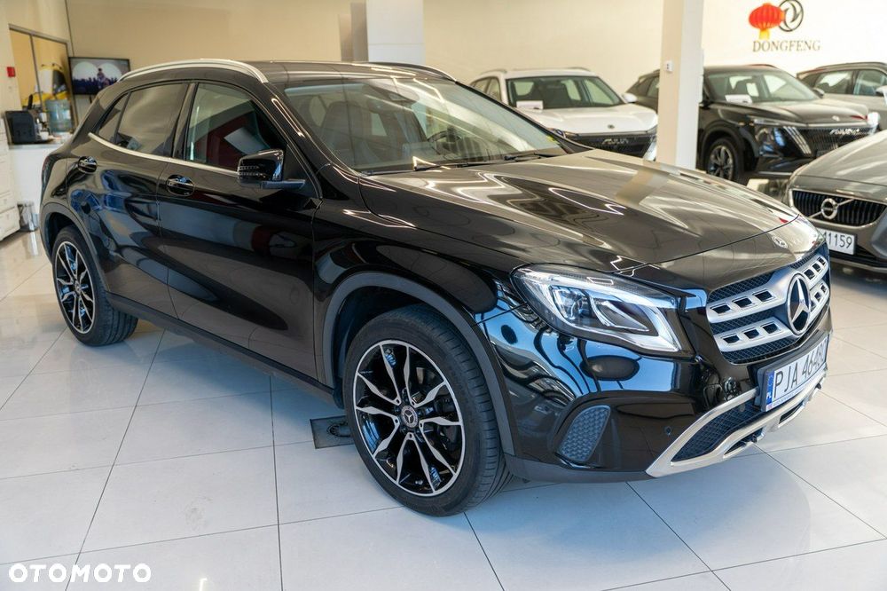 Mercedes-Benz GLA 200 7G-DCT - 30