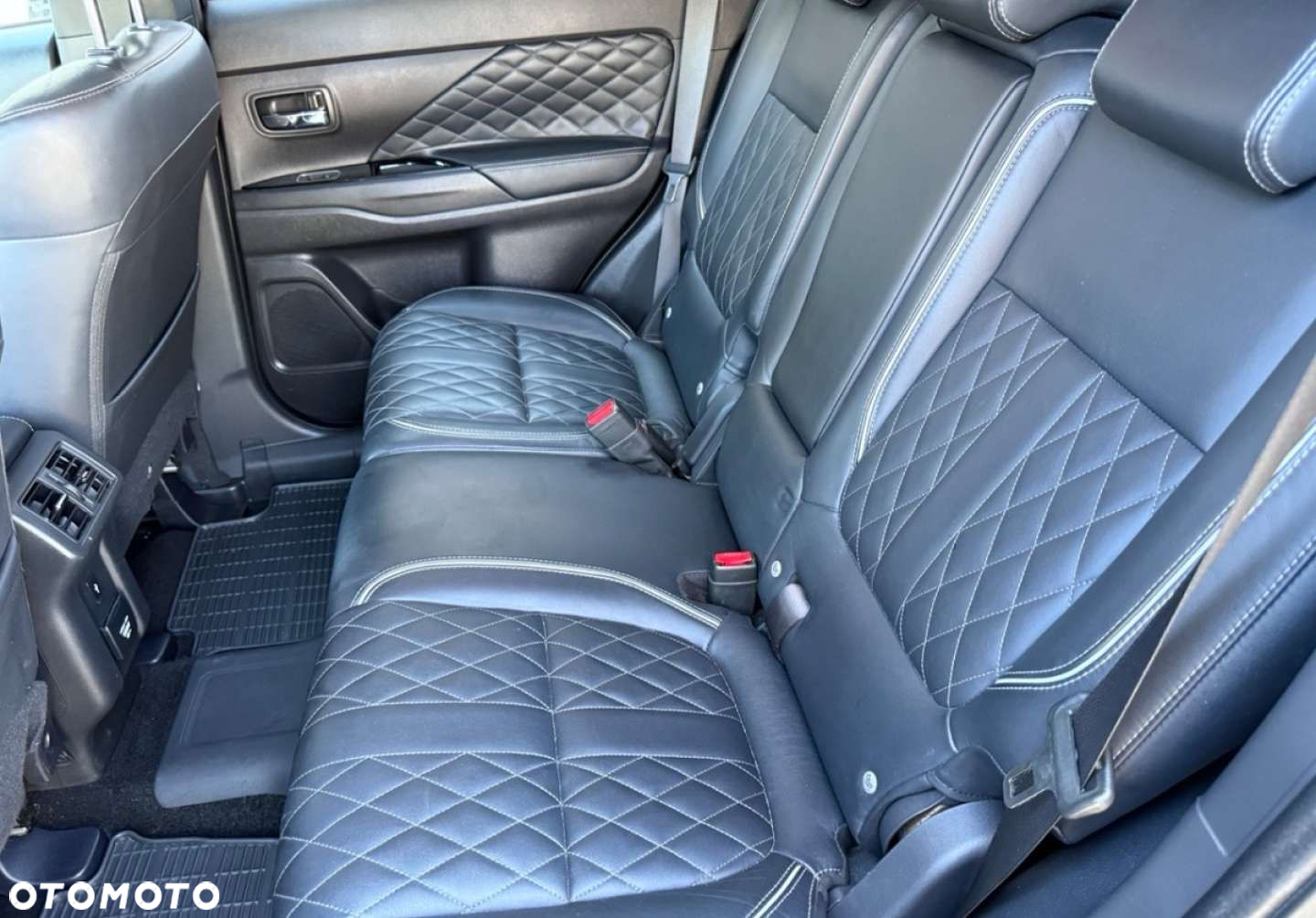 Mitsubishi Outlander - 6