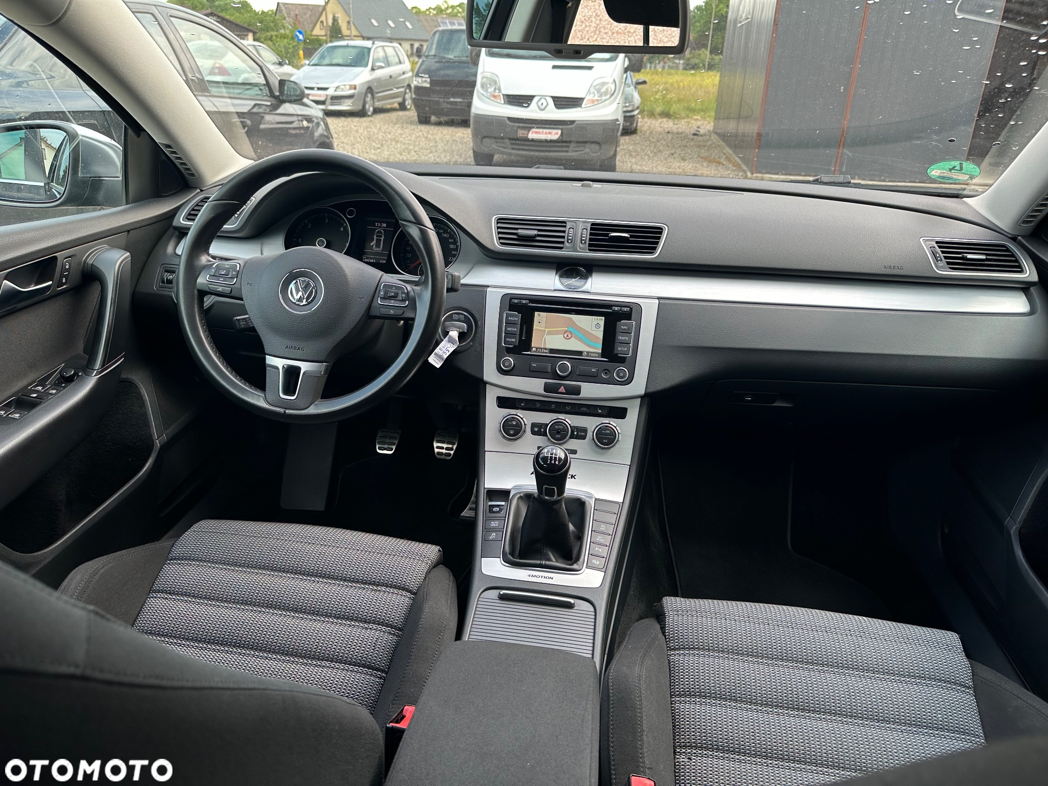Volkswagen Passat 2.0 TDI 4Mot Highline - 8