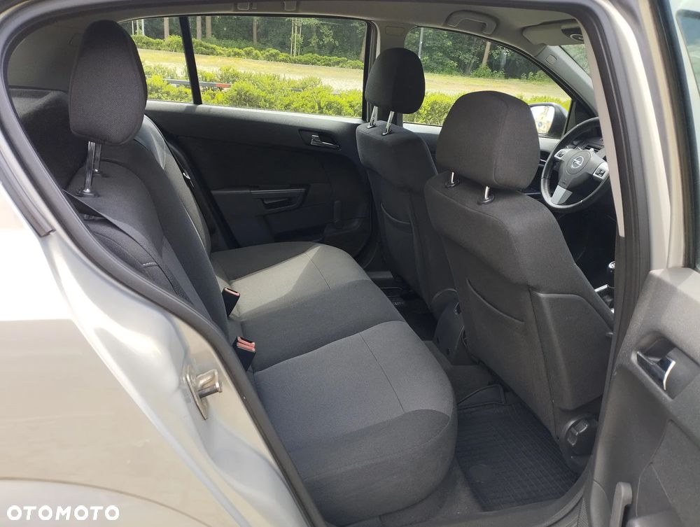 Opel Astra 1.4 Essentia - 6