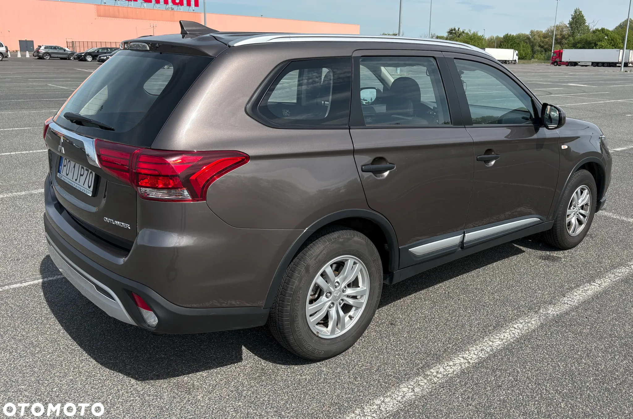 Mitsubishi Outlander 2.0 Invite + 2WD - 6