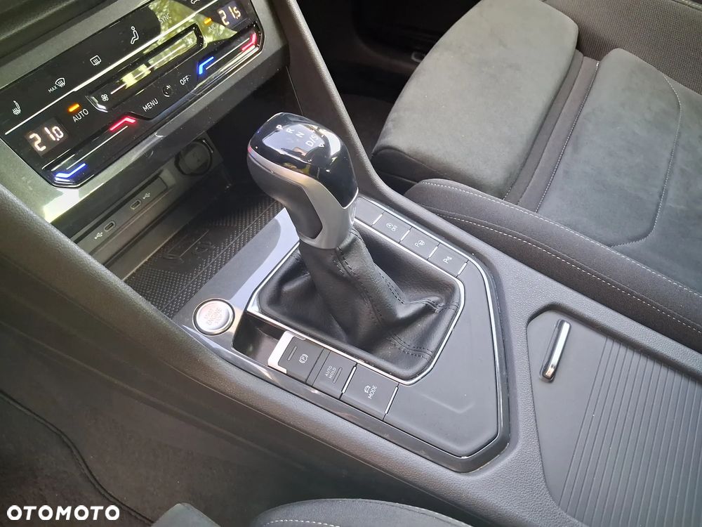 Volkswagen Tiguan 2.0 TDI Elegance DSG - 35