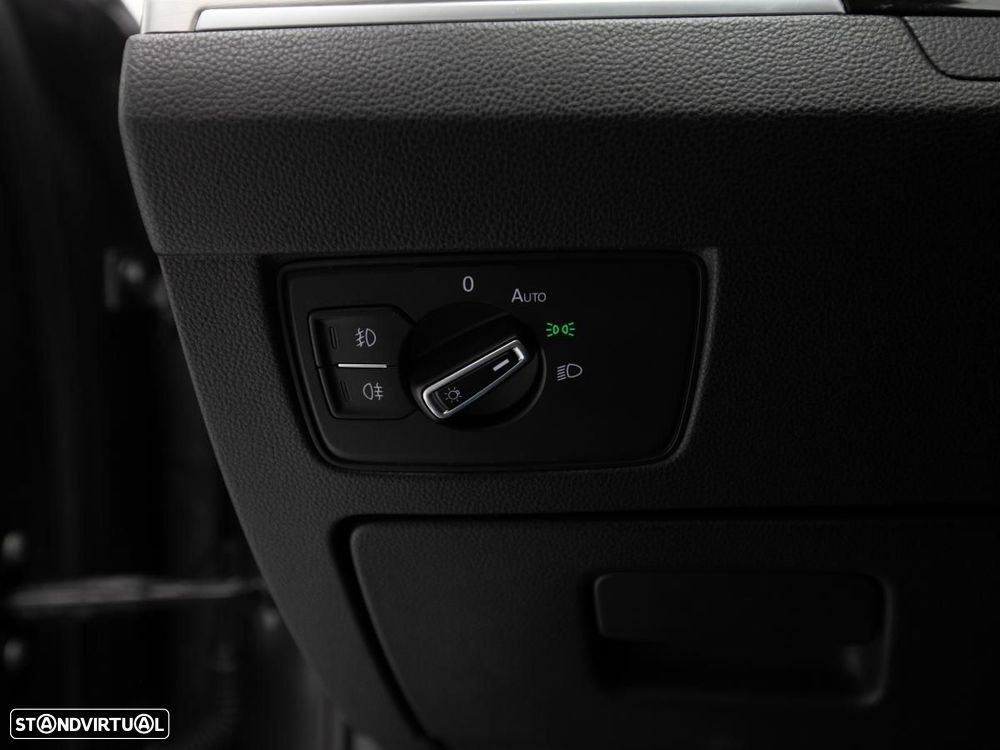 VW Passat Variant 2.0 TDI Confortline DSG - 13