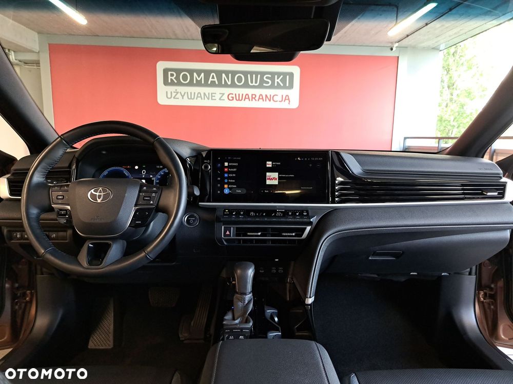 Toyota Camry - 19