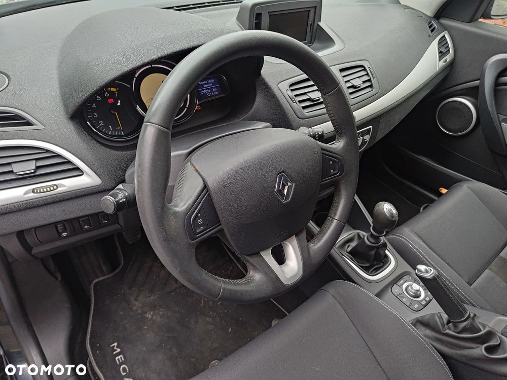 Renault Megane TCe 130 Bose Edition - 12