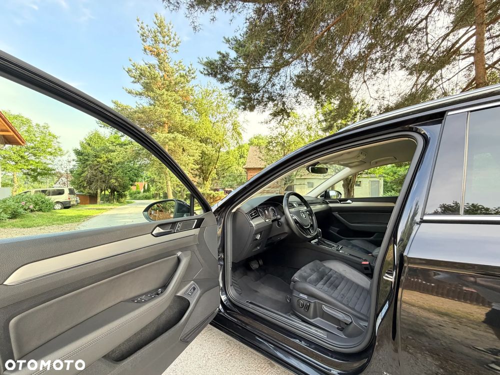 Volkswagen Passat 1.6 TDI SCR DSG - 13