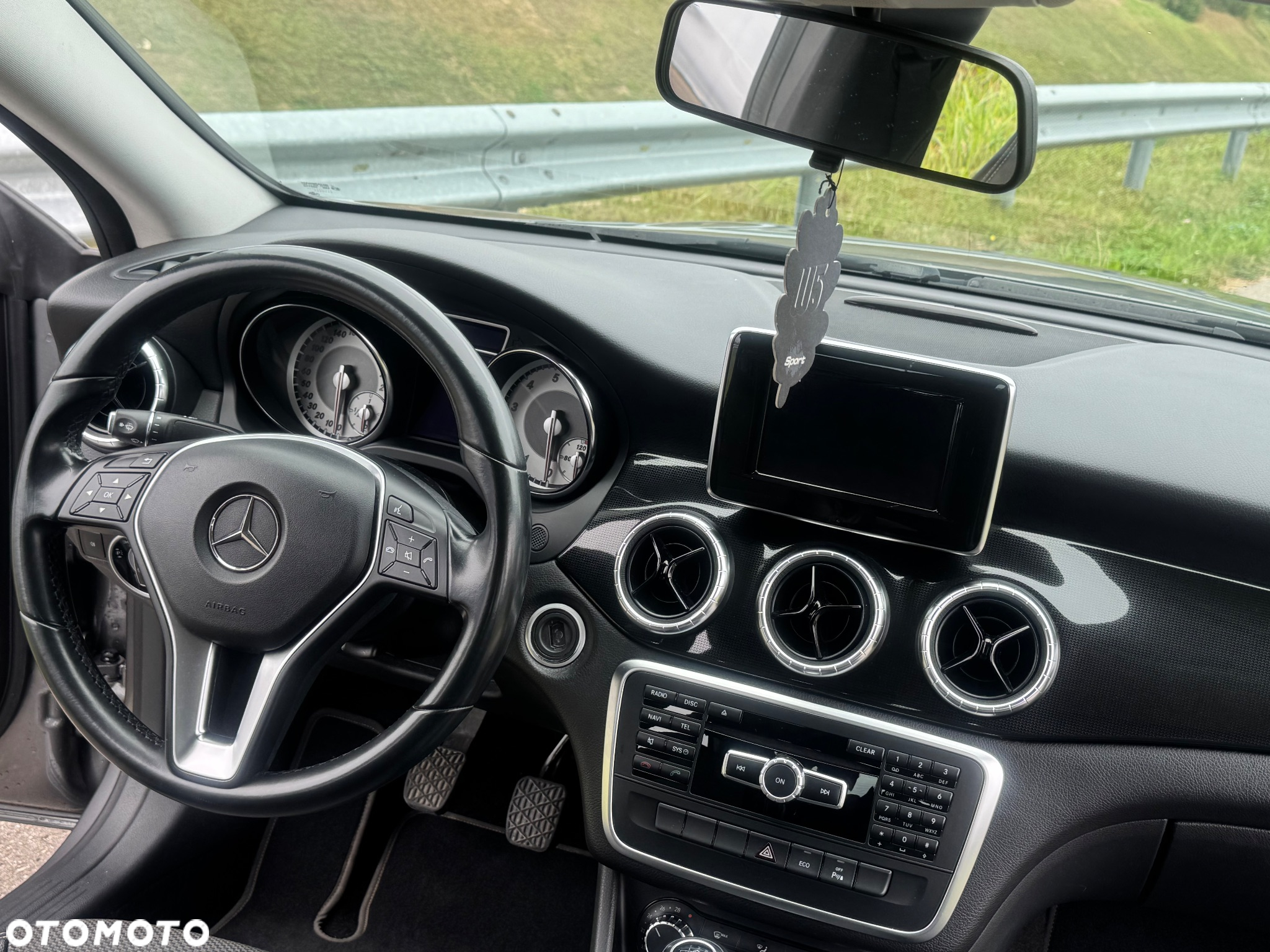 Mercedes-Benz CLA 180 - 17
