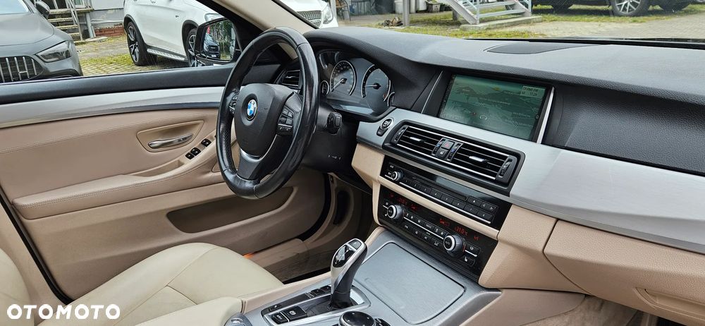 BMW Seria 5 530d Touring Modern Line - 14