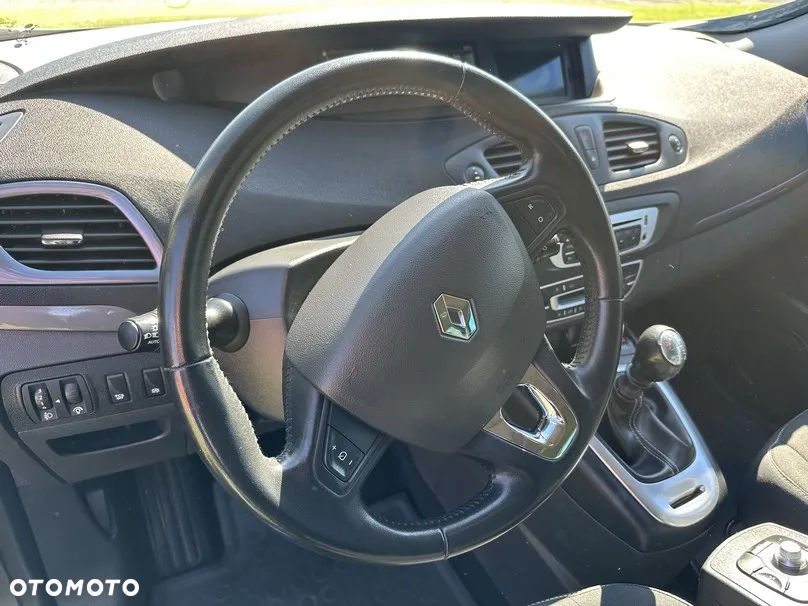 Renault Scenic - 10