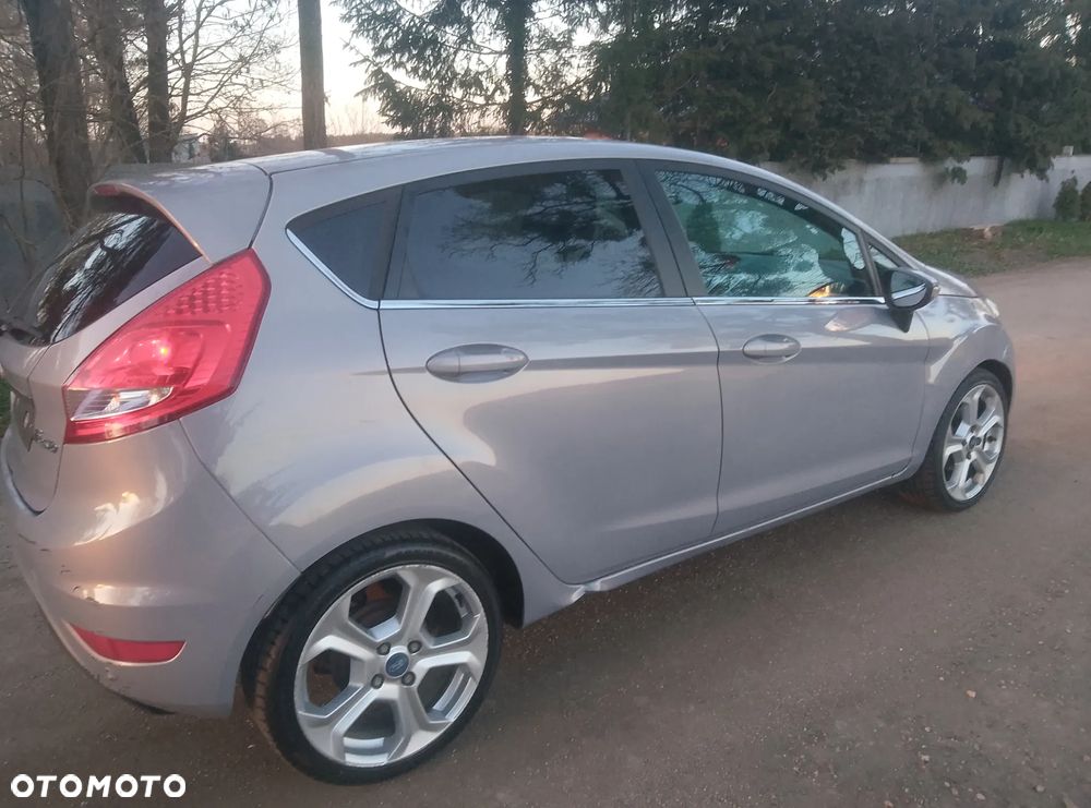 Ford Fiesta 1.6 TDCi Titanium - 13